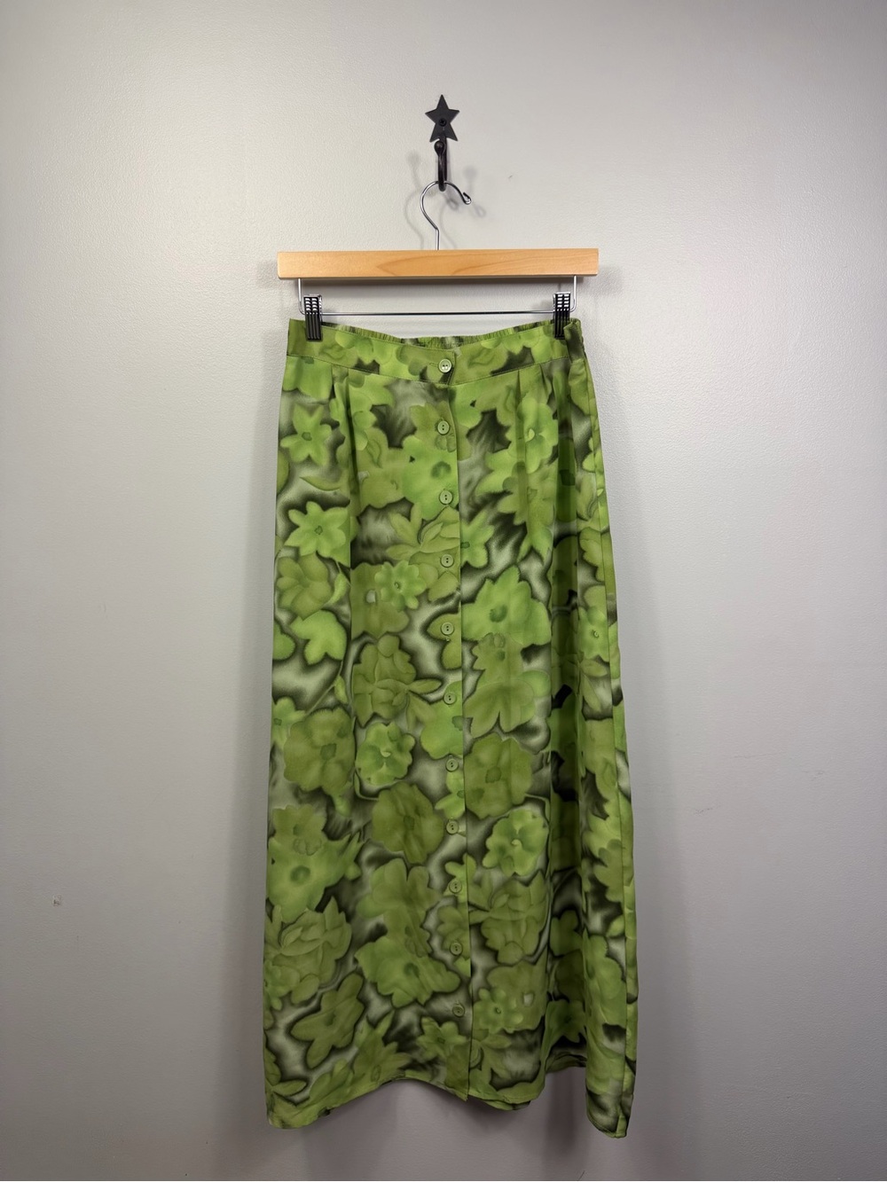 Jaclyn Smith Green Floral Button-Front Maxi Skirt